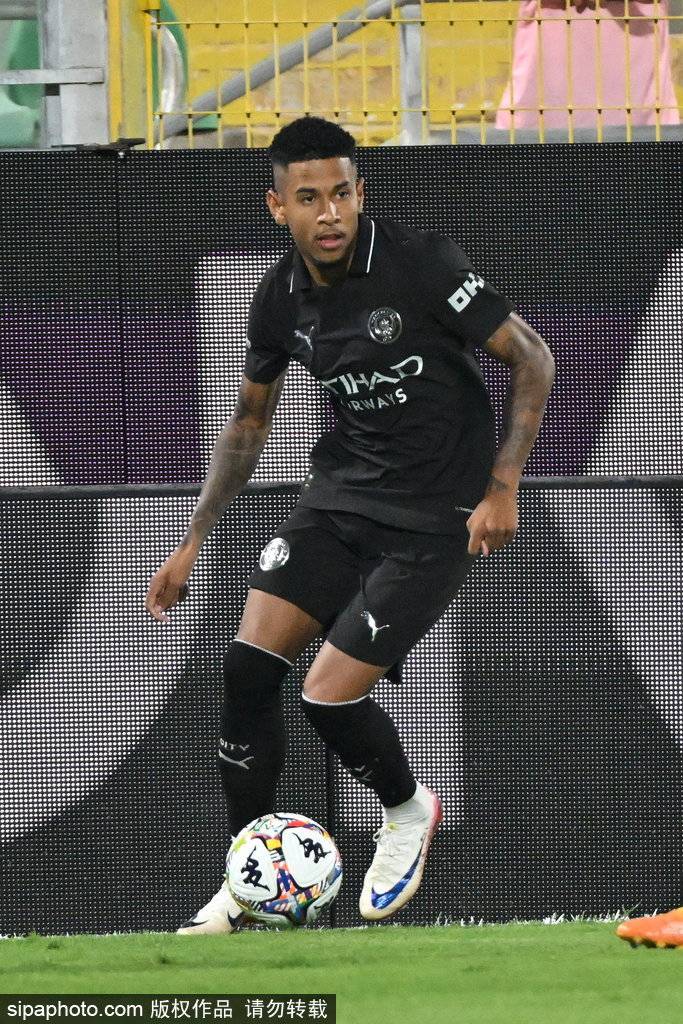 曼城签约多纳鲁马：3500万欧的背后，年薪千万的实力与决心